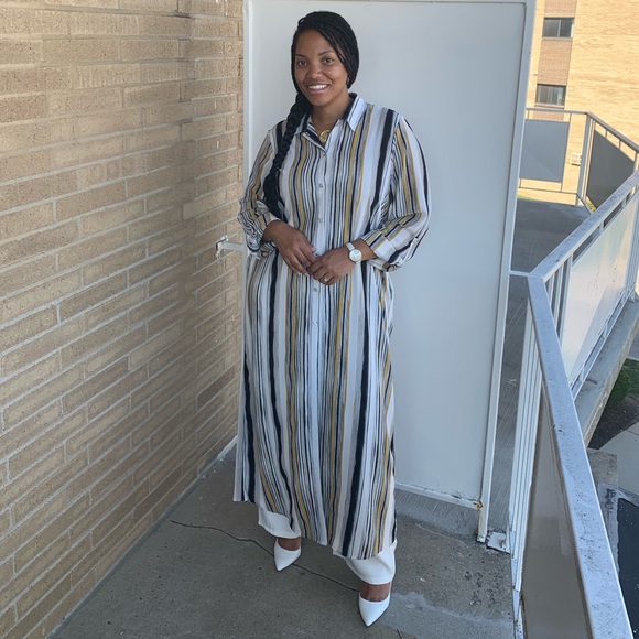 Ankle-length, collared Blouse-dress. - Picture 3 of 4